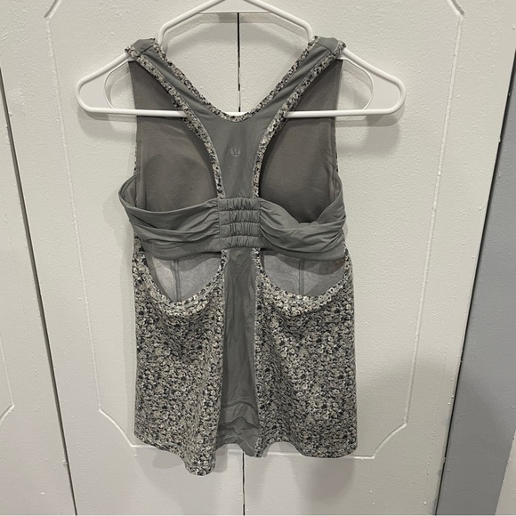 Lululemon Floral Tone It Tank - Picture 13 of 13